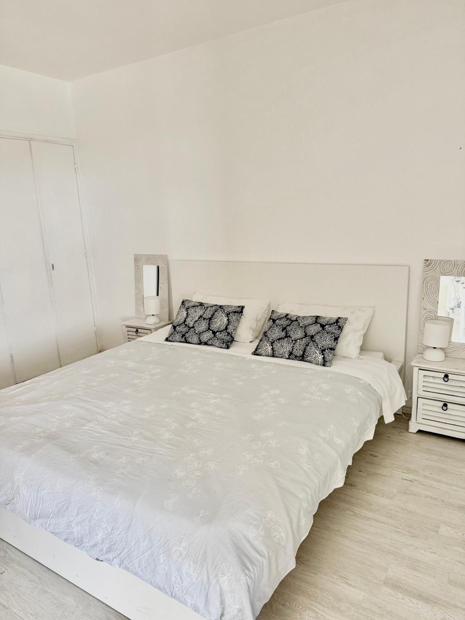 French Riviera Apartment With Swimming Pool And Free Parking Near Monaco Roquebrune-Cap-Martin Zewnętrze zdjęcie